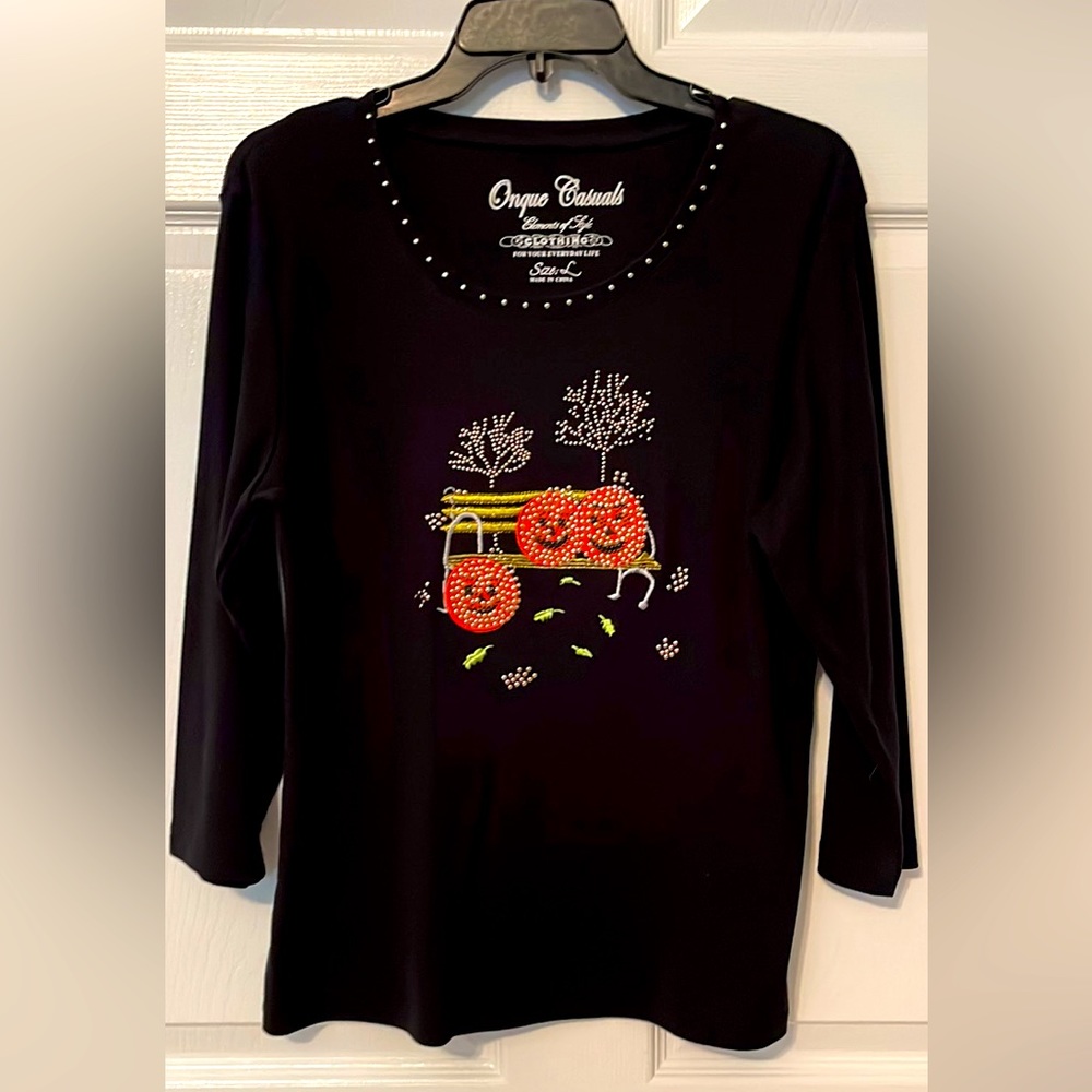 Halloween Onque Casuals size Large EUC